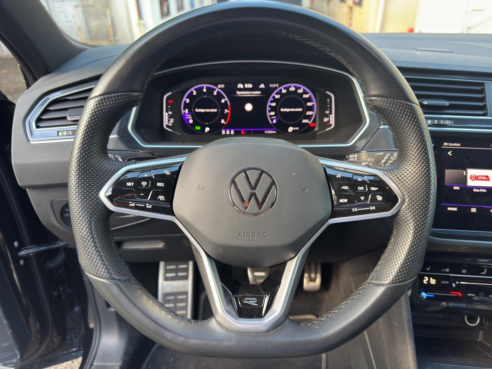 VW Tiguan 2.0TSI R-Line 4Motion DSG, Benzin, Occasion / Gebraucht, Automatik - 7