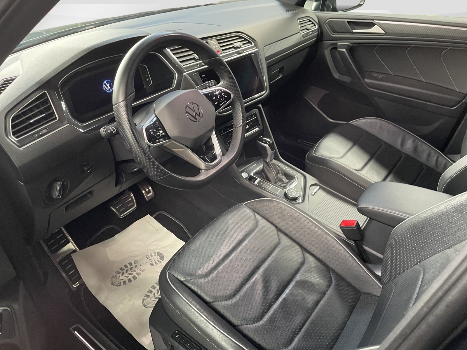 VW Tiguan Allspace 2.0 TSI R-Line DSG 7.PL, Petrol, Second hand / Used, Automatic - 7