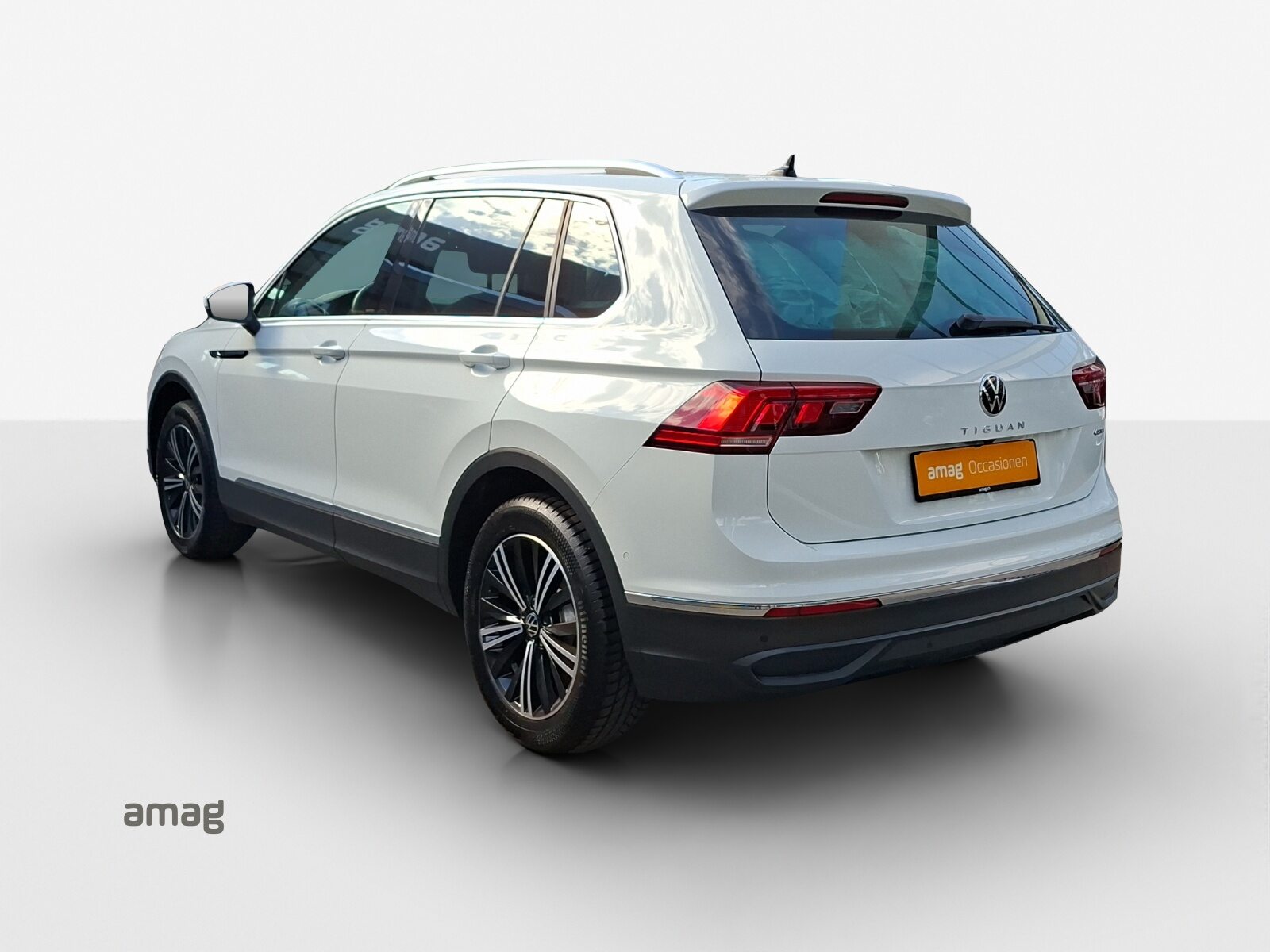 VW Tiguan Life, Essence, Occasion / Utilisé, Automatique - 3