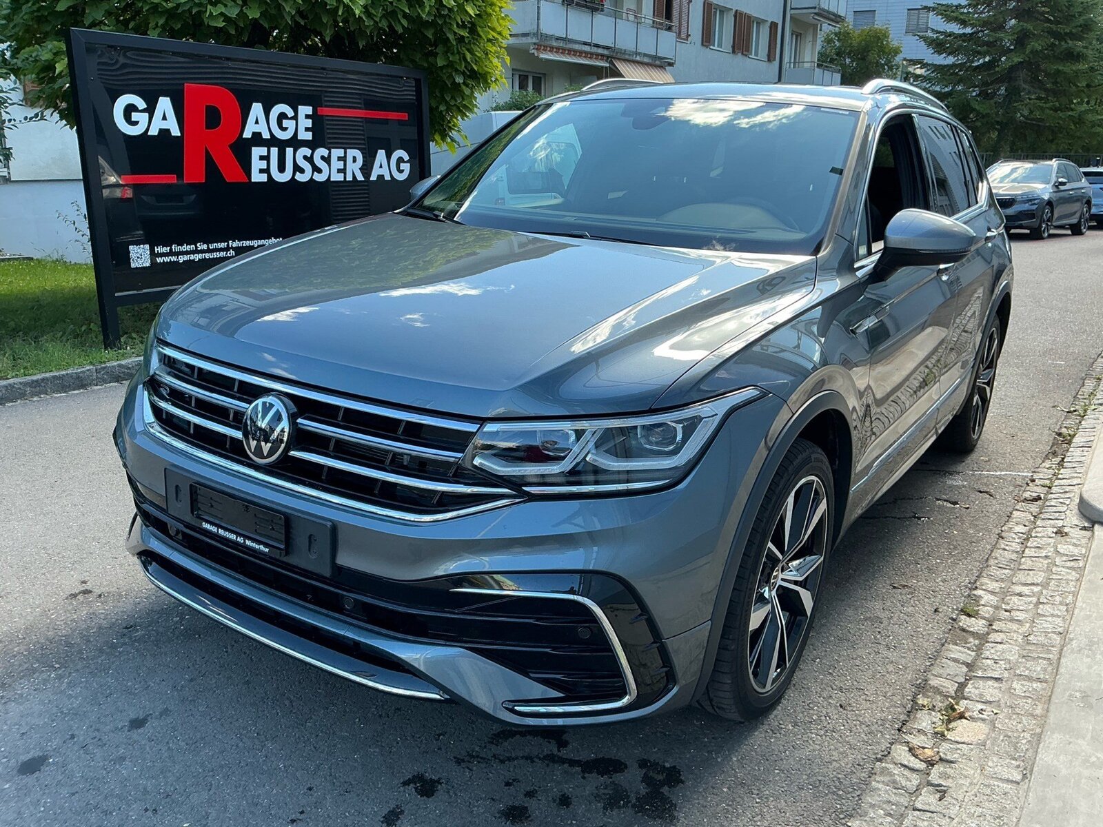 VW Tiguan Allspace R-Line 4Motion ***PANORAMADACH ANHÄNGER