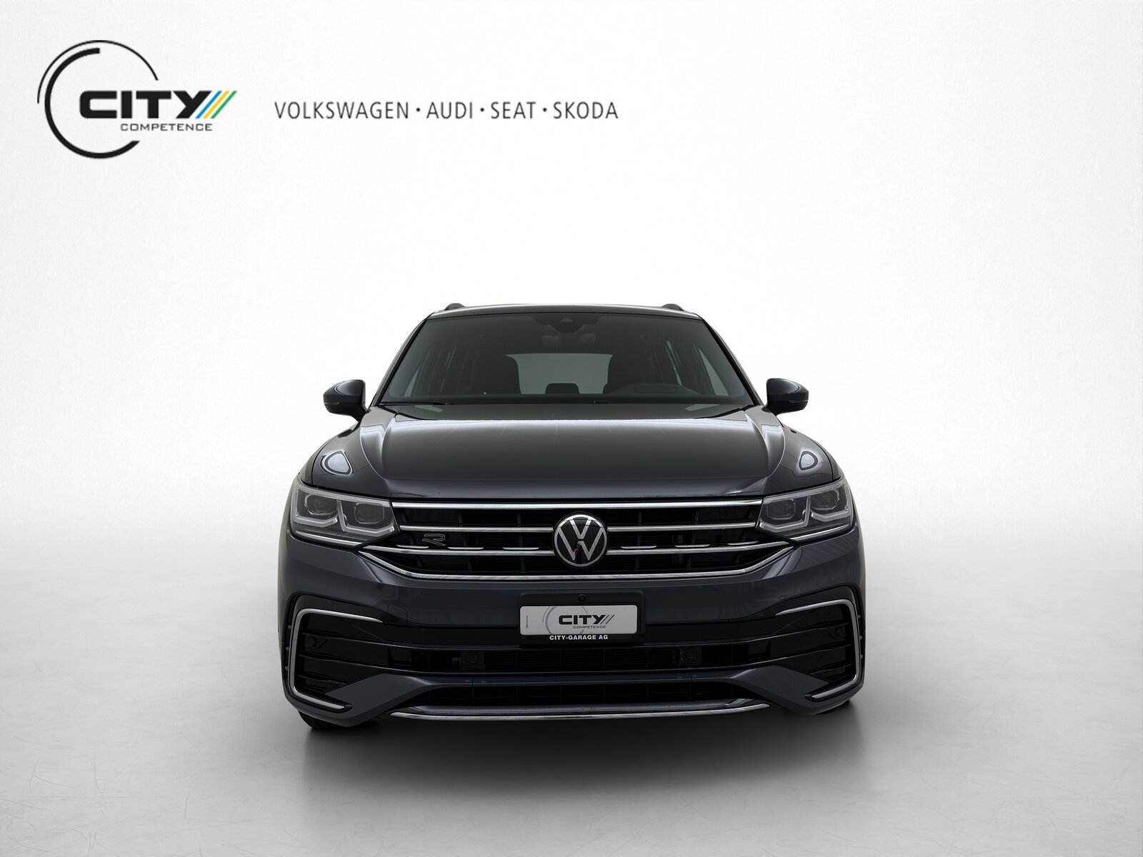VW Tiguan 1.4 TSI PHEV R-Line DSG, Plug-in-Hybrid Benzin/Elektro, Occasion / Gebraucht, Automatik - 2