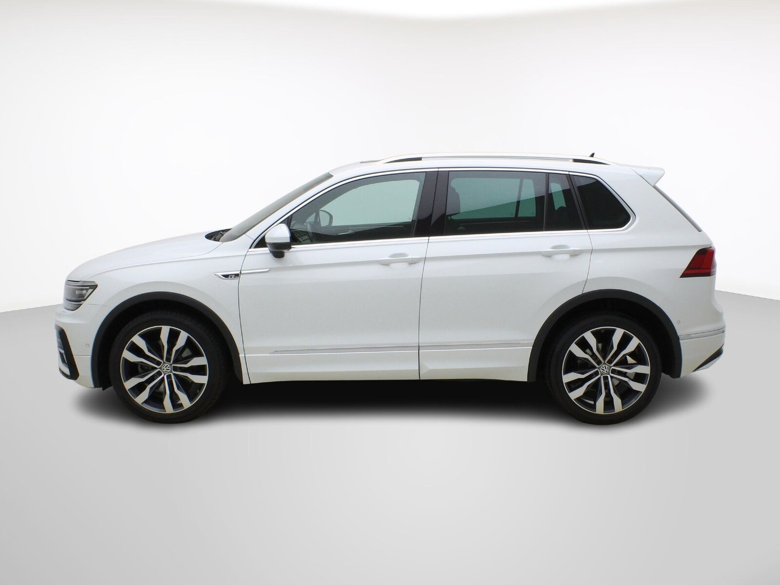 VW Tiguan 2.0 TSI DSG R-Line 4Motion, Essence, Occasion / Utilisé, Automatique - 3