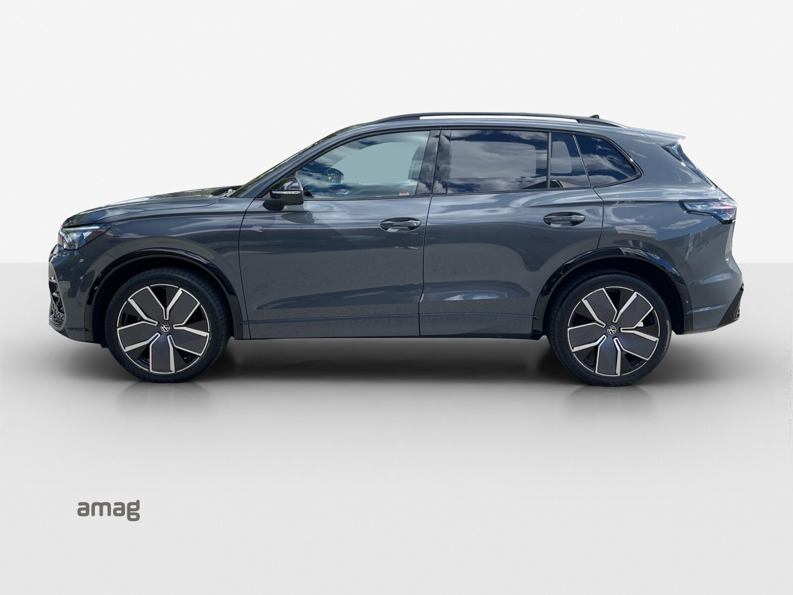 VW Tiguan R-Line, Benzin, Occasion / Gebraucht, Automatik - 2