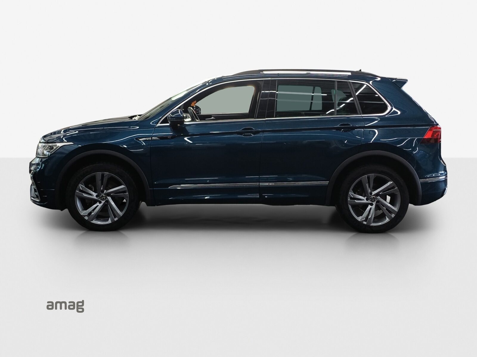 VW Tiguan R-Line SELECTION, Diesel, Occasion / Gebraucht, Automatik - 2