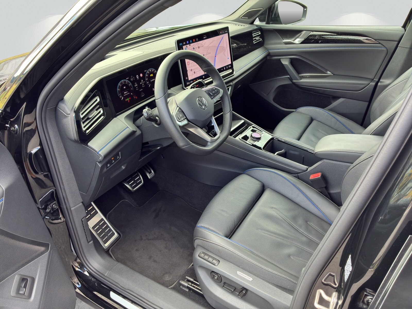VW Tiguan R-Line, Benzin, Occasion / Gebraucht, Automatik - 5