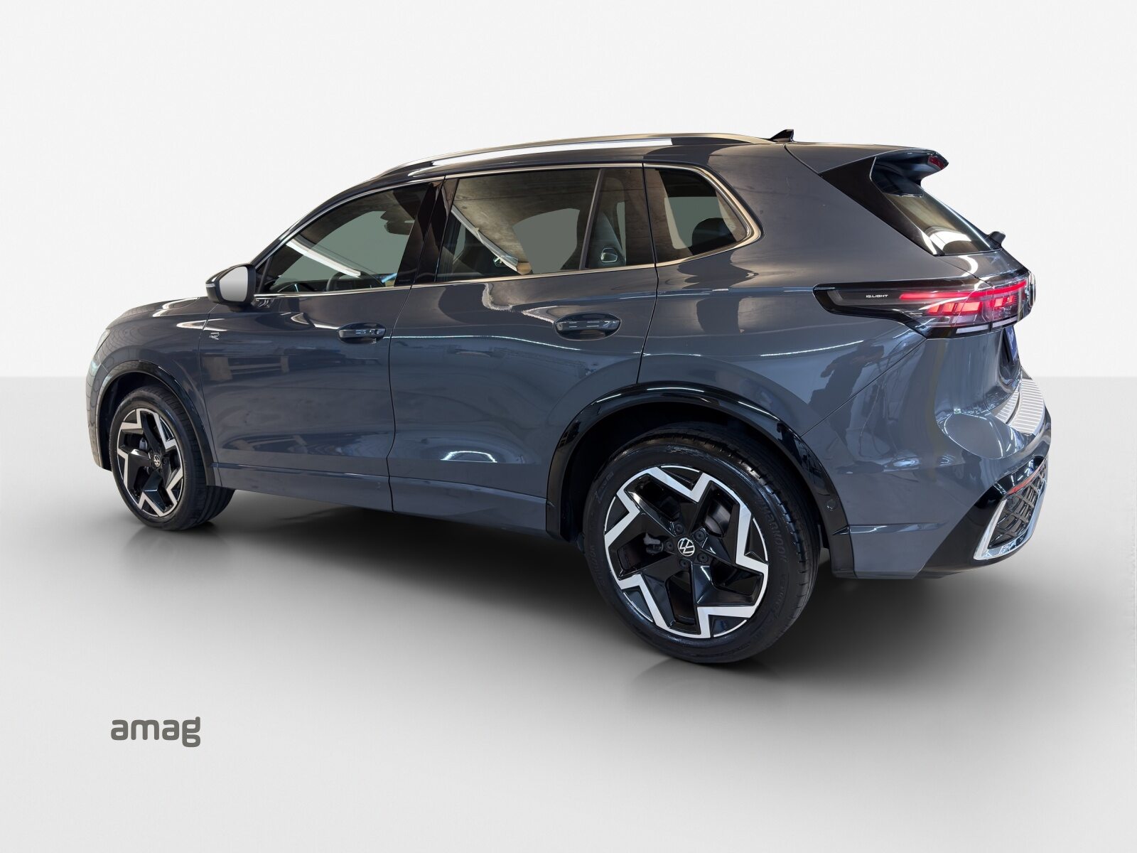 VW Tiguan R-Line, Essence, Occasion / Utilisé, Automatique - 3