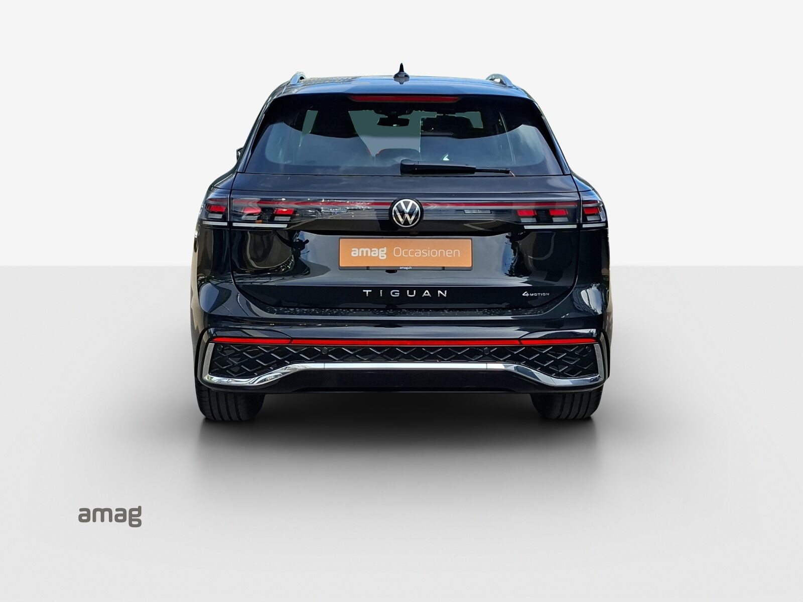 VW Tiguan R-Line, Petrol, Second hand / Used, Automatic - 4