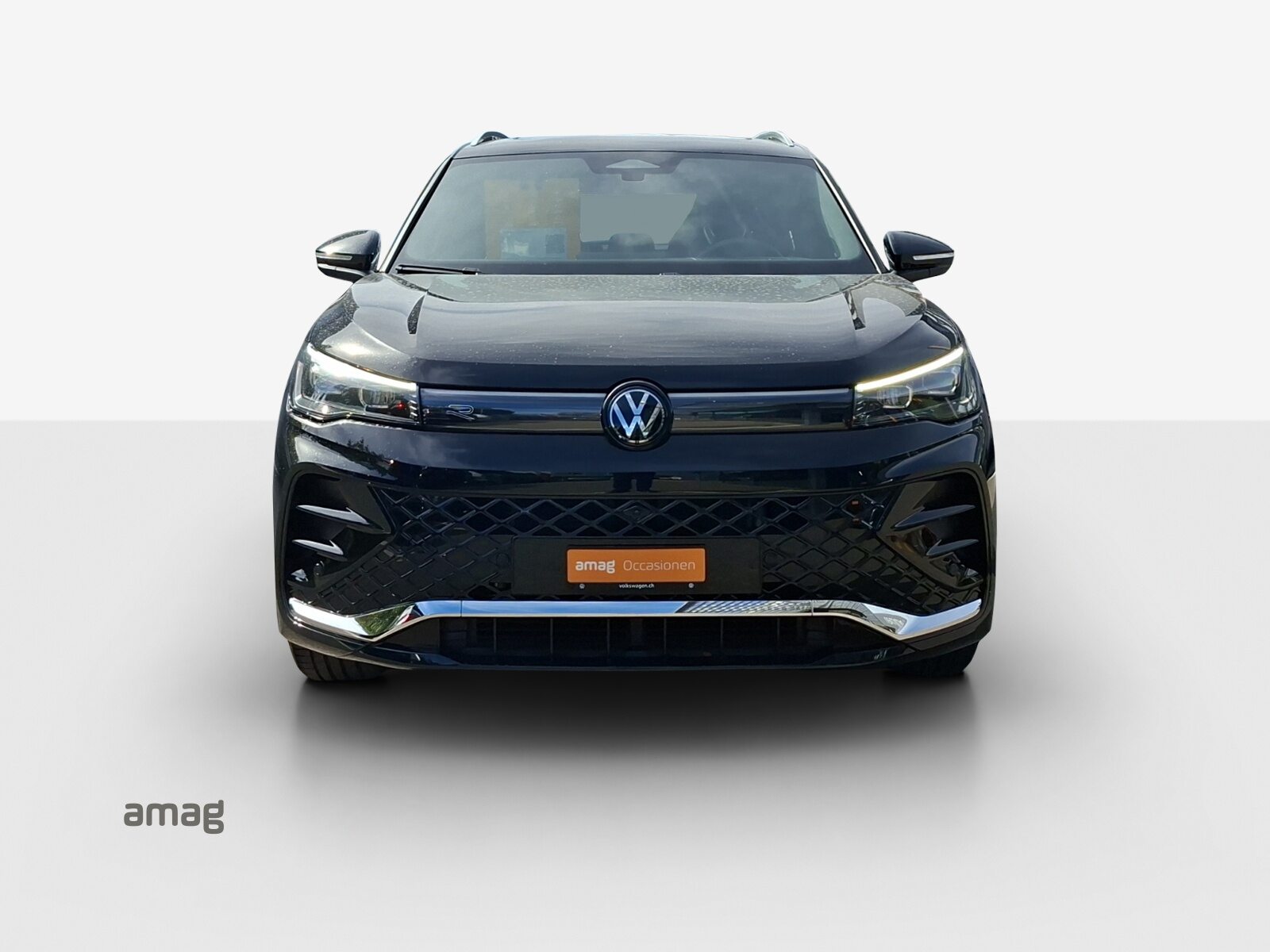 VW Tiguan R-Line, Petrol, Second hand / Used, Automatic - 7