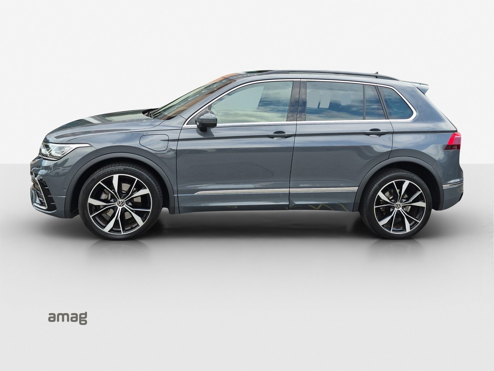 VW Tiguan R-Line SELECTION PHEV, Hybride Intégral Essence/Électricité, Occasion / Utilisé, Automatique - 2