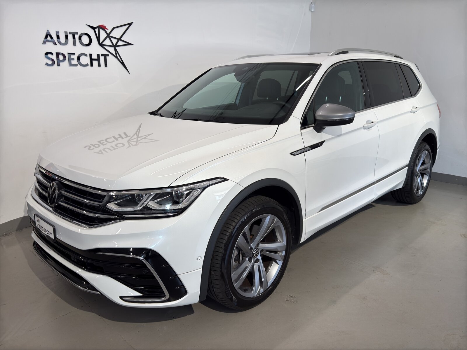 VW Tiguan Allspace 2.0TSI R-Line 4Motion DSG, Benzin, Occasion / Gebraucht, Automatik - 2