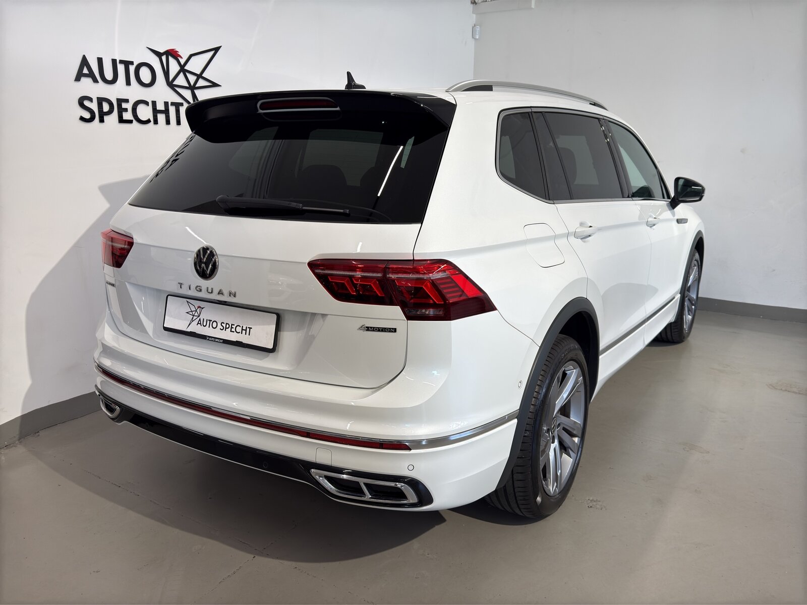 VW Tiguan Allspace 2.0TSI R-Line 4Motion DSG, Benzin, Occasion / Gebraucht, Automatik - 5