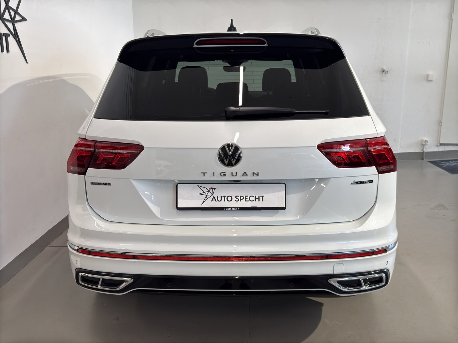 VW Tiguan Allspace 2.0TSI R-Line 4Motion DSG, Benzin, Occasion / Gebraucht, Automatik - 6