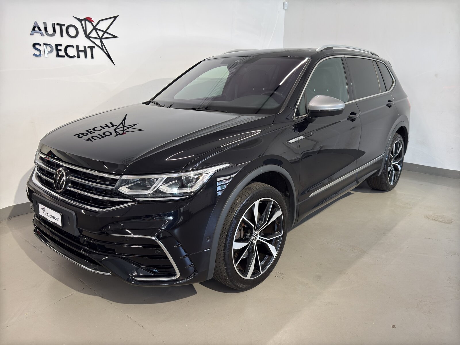 VW Tiguan Allspace 2.0TSI R-Line 4Motion DSG, Benzin, Occasion / Gebraucht, Automatik - 2