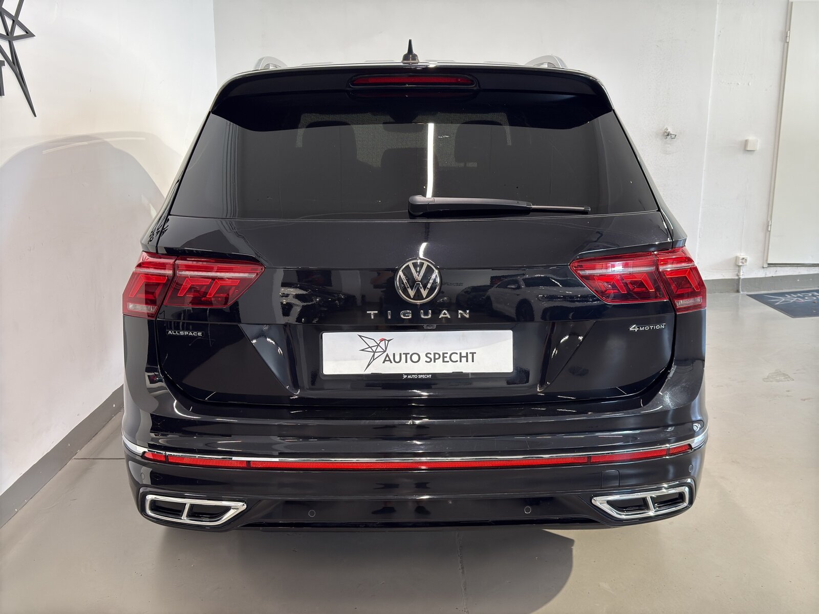 VW Tiguan Allspace 2.0TSI R-Line 4Motion DSG, Benzin, Occasion / Gebraucht, Automatik - 6
