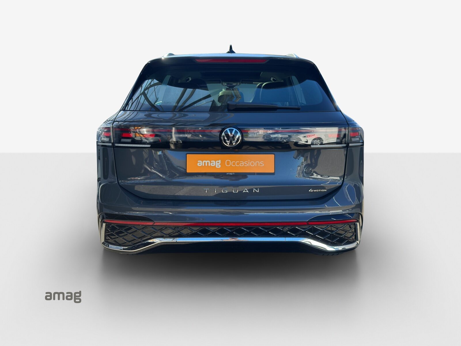 VW Tiguan R-Line, Benzin, Occasion / Gebraucht, Automatik - 4