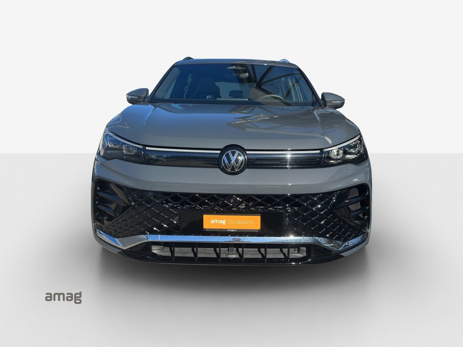 VW Tiguan R-Line, Benzin, Occasion / Gebraucht, Automatik - 7