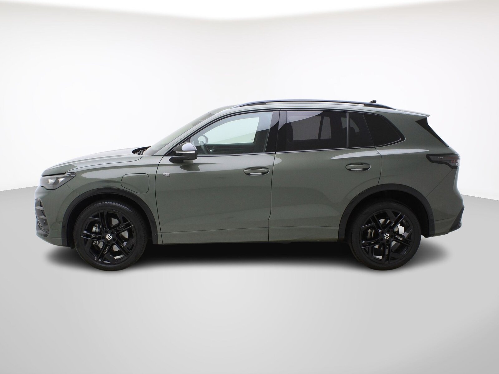 VW Tiguan 1.5 TSI DSG PHEV R-Line Black Style, Plug-in-Hybrid Benzina/Elettrica, Occasioni / Usate, Automatico - 3