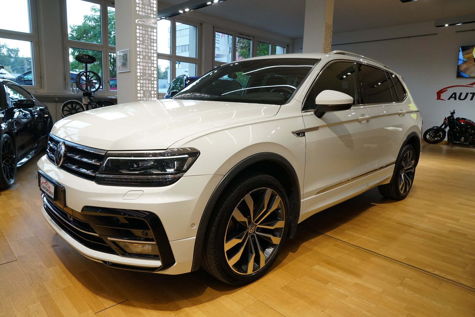 VW Tiguan Allspace 2.0 TDI SCR R-Line 4Motion DSG 7-Sitzer