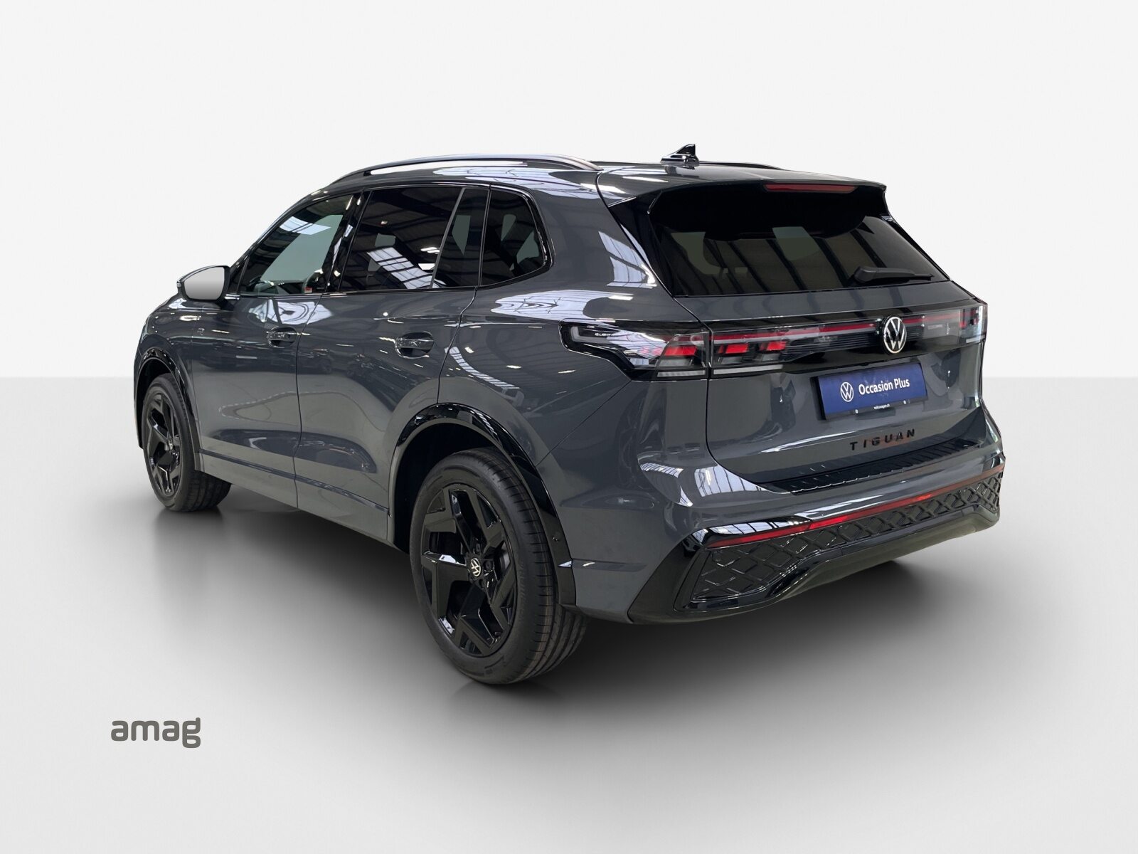 VW Tiguan R-Line, Benzin, Occasion / Gebraucht, Automatik - 3