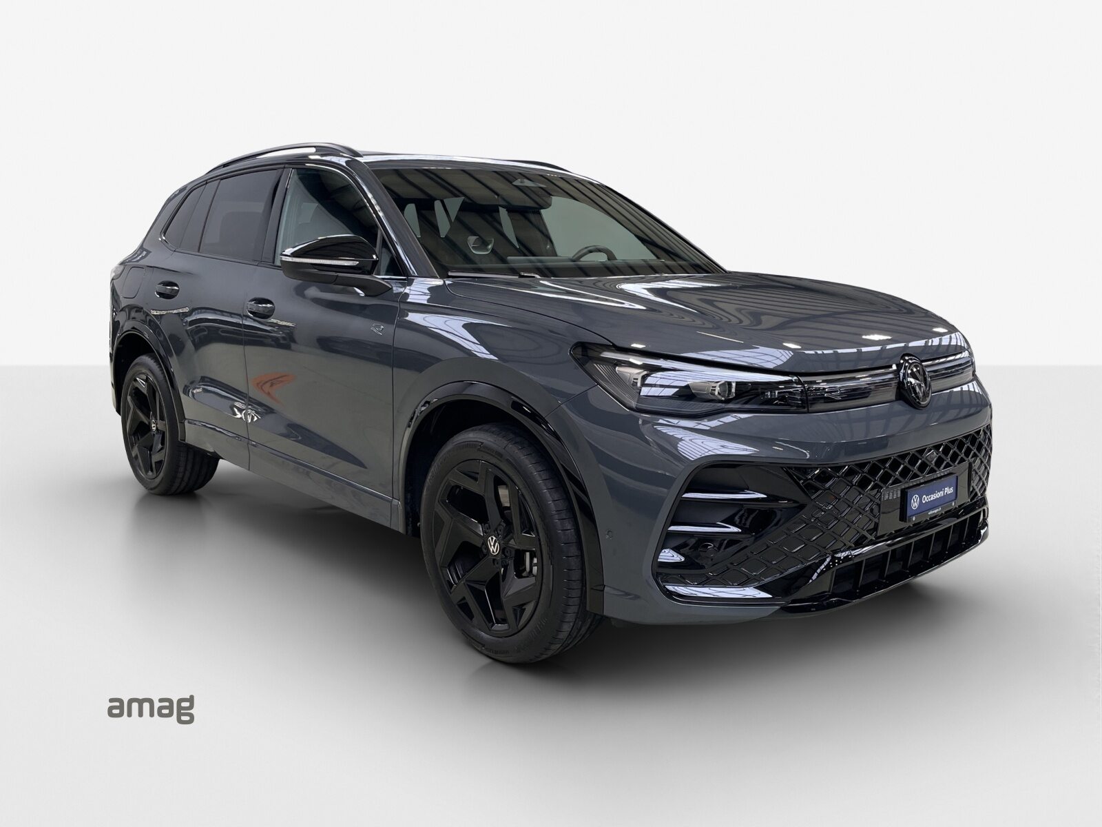 VW Tiguan R-Line, Benzin, Occasion / Gebraucht, Automatik - 6
