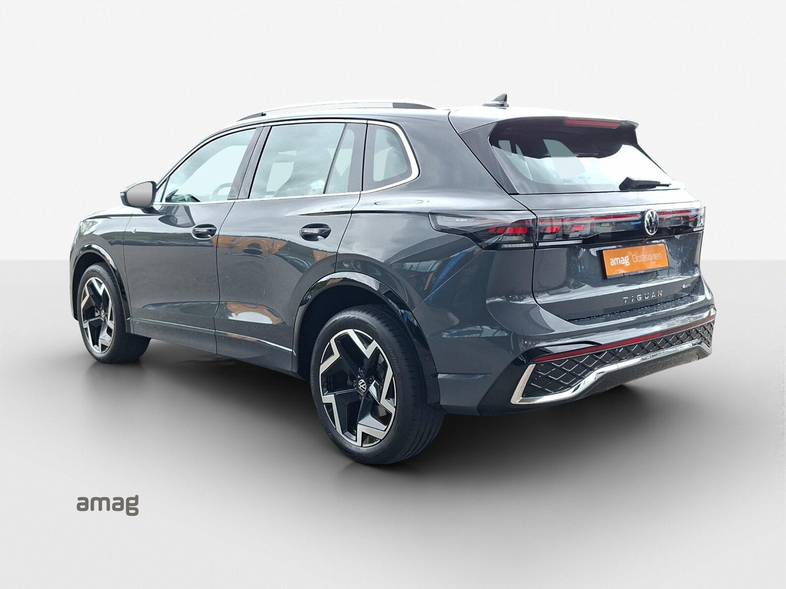 VW Tiguan R-Line, Essence, Occasion / Utilisé, Automatique - 3
