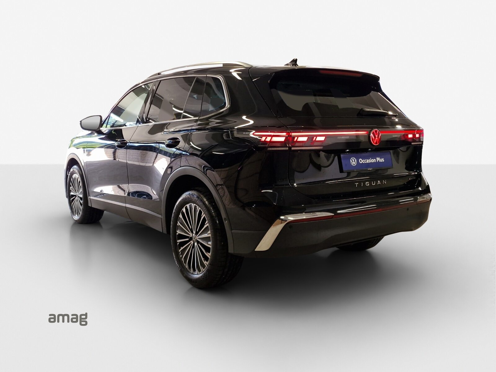 VW Tiguan Elegance, Essence, Occasion / Utilisé, Automatique - 3