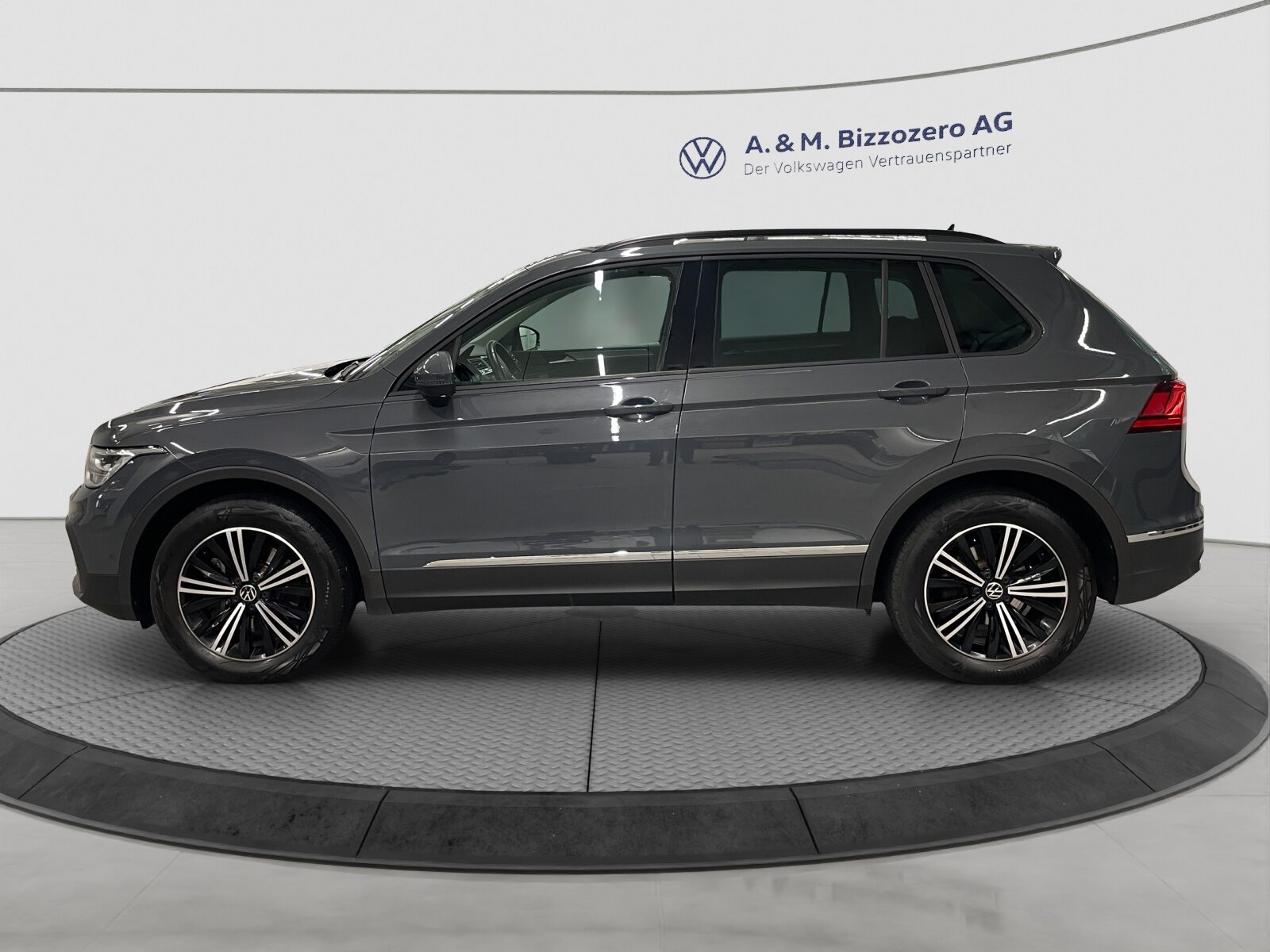 VW Tiguan Life, Essence, Occasion / Utilisé, Automatique - 2
