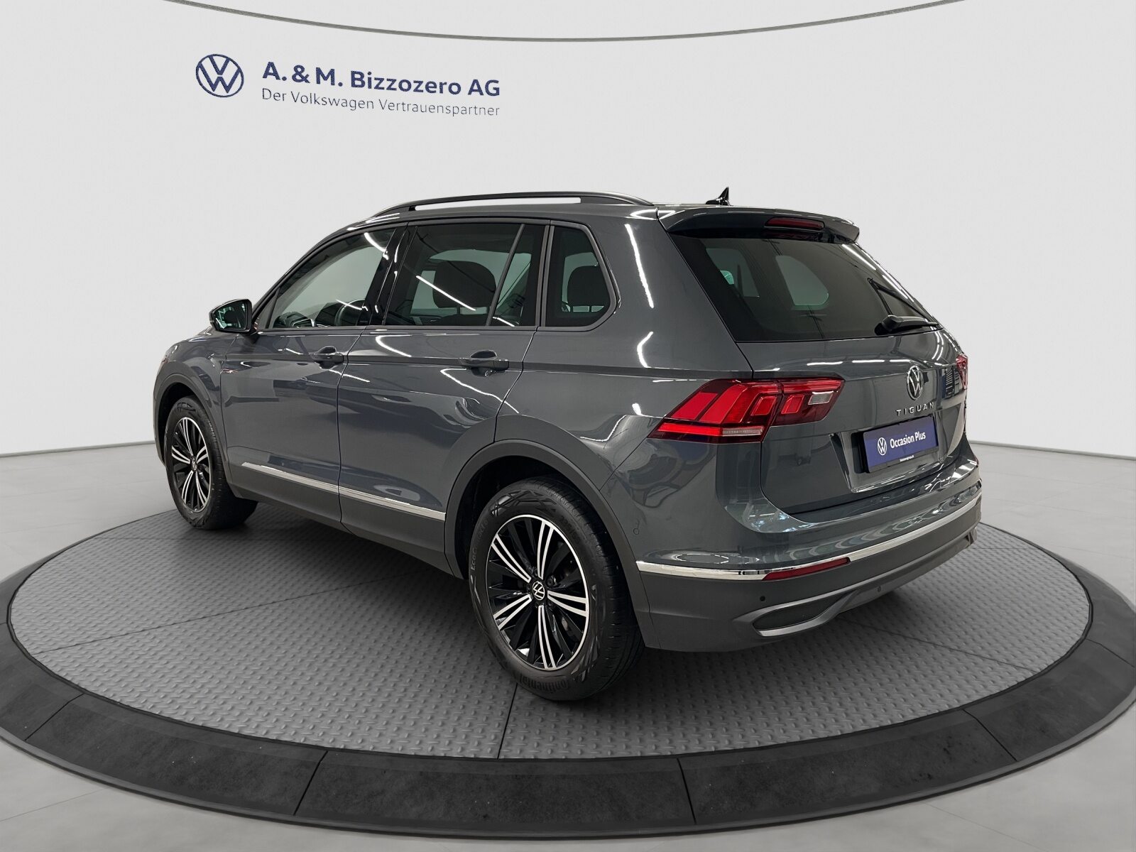 VW Tiguan Life, Essence, Occasion / Utilisé, Automatique - 3