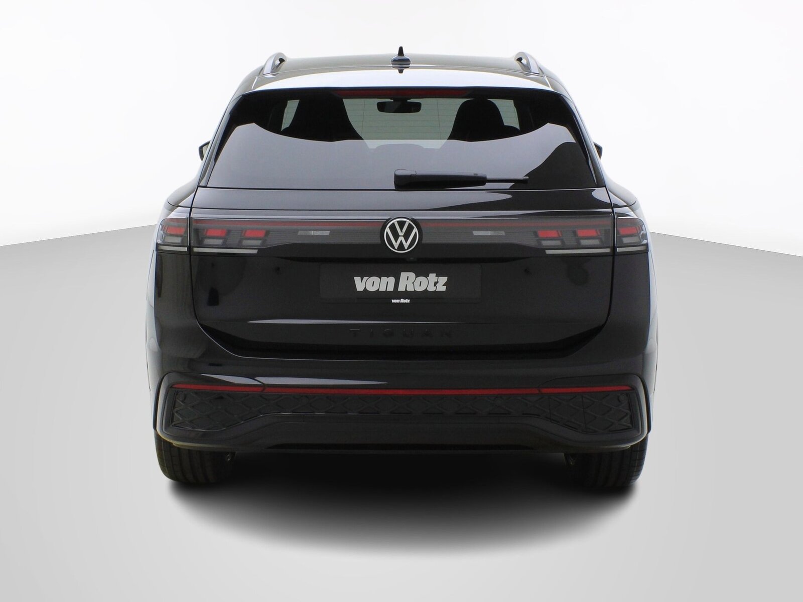 VW Tiguan 2.0 TSI DSG R-Line Black Style 4Motion **VW Werksg, Petrol, Second hand / Used, Automatic - 4