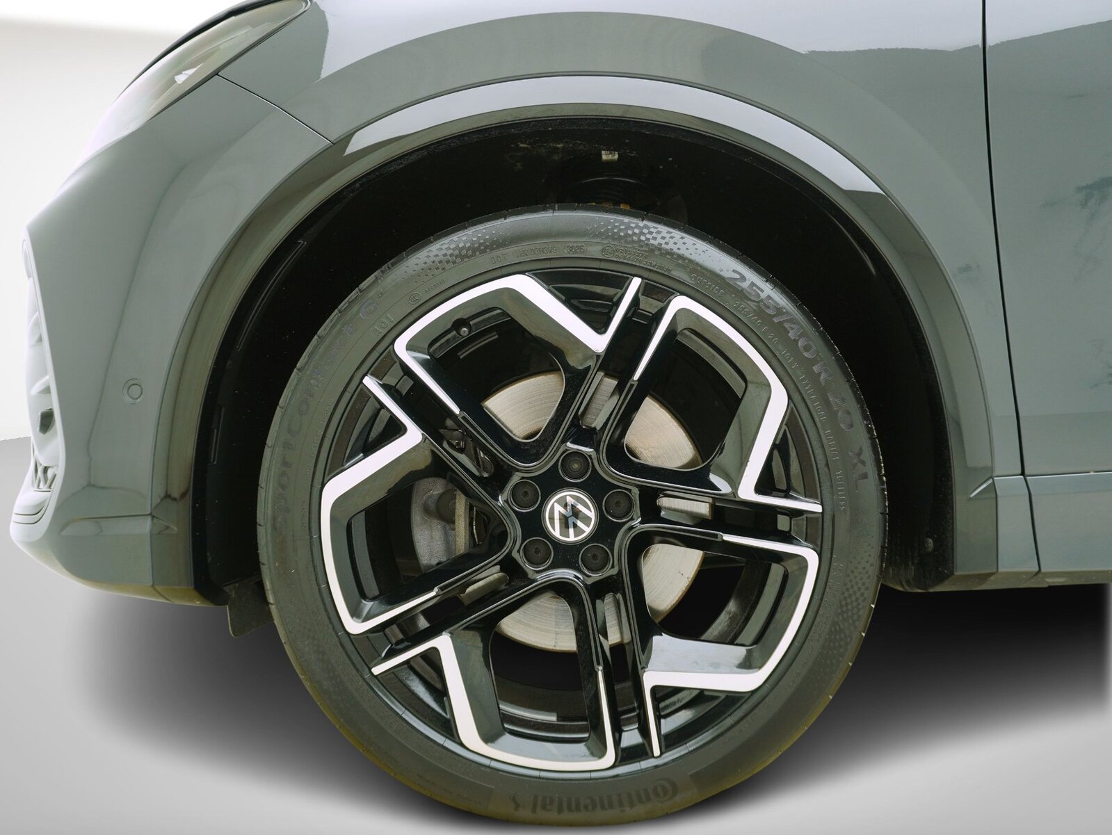 VW Tiguan 2.0 TSI DSG R-Line Black Style 4Motion **VW Werksg, Essence, Occasion / Utilisé, Automatique - 7
