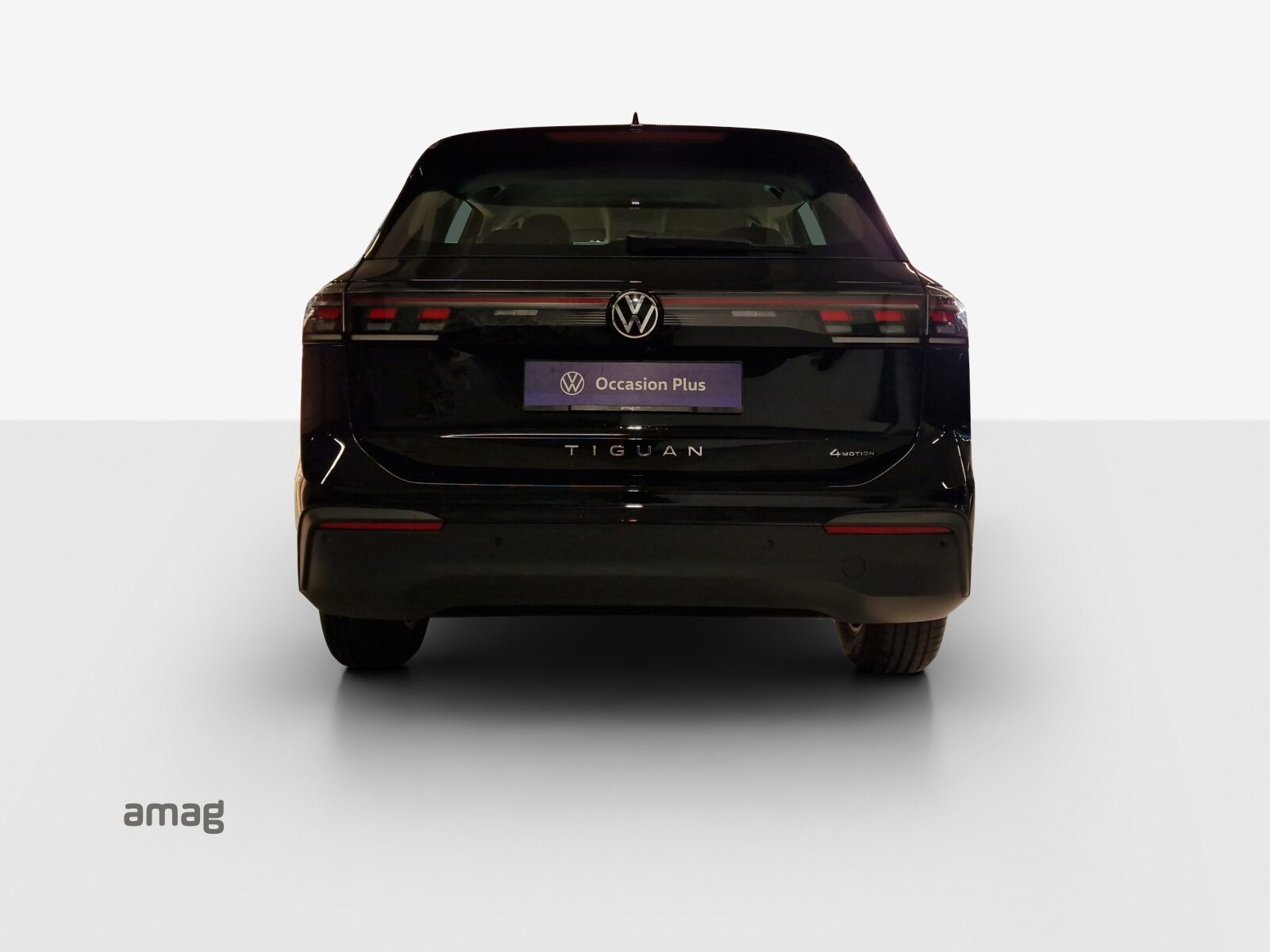 VW Tiguan Life, Petrol, Second hand / Used, Automatic - 4