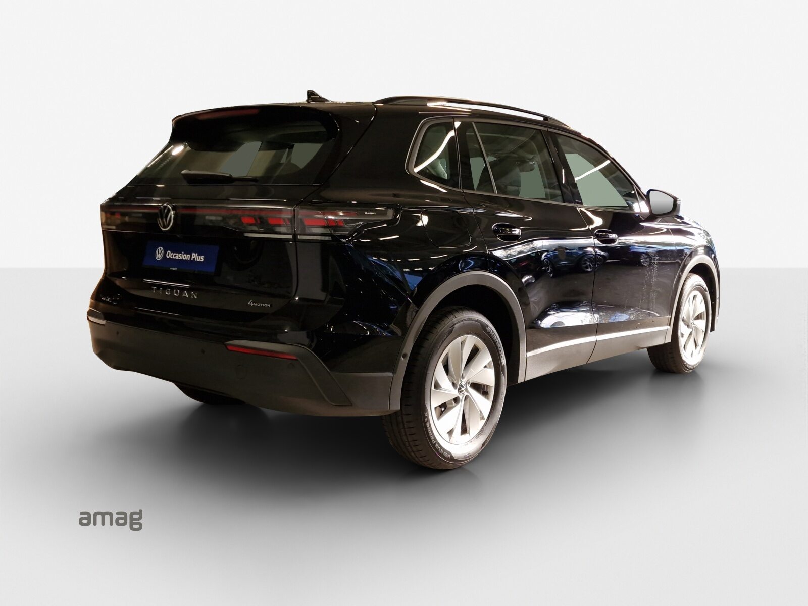 VW Tiguan Life, Petrol, Second hand / Used, Automatic - 5