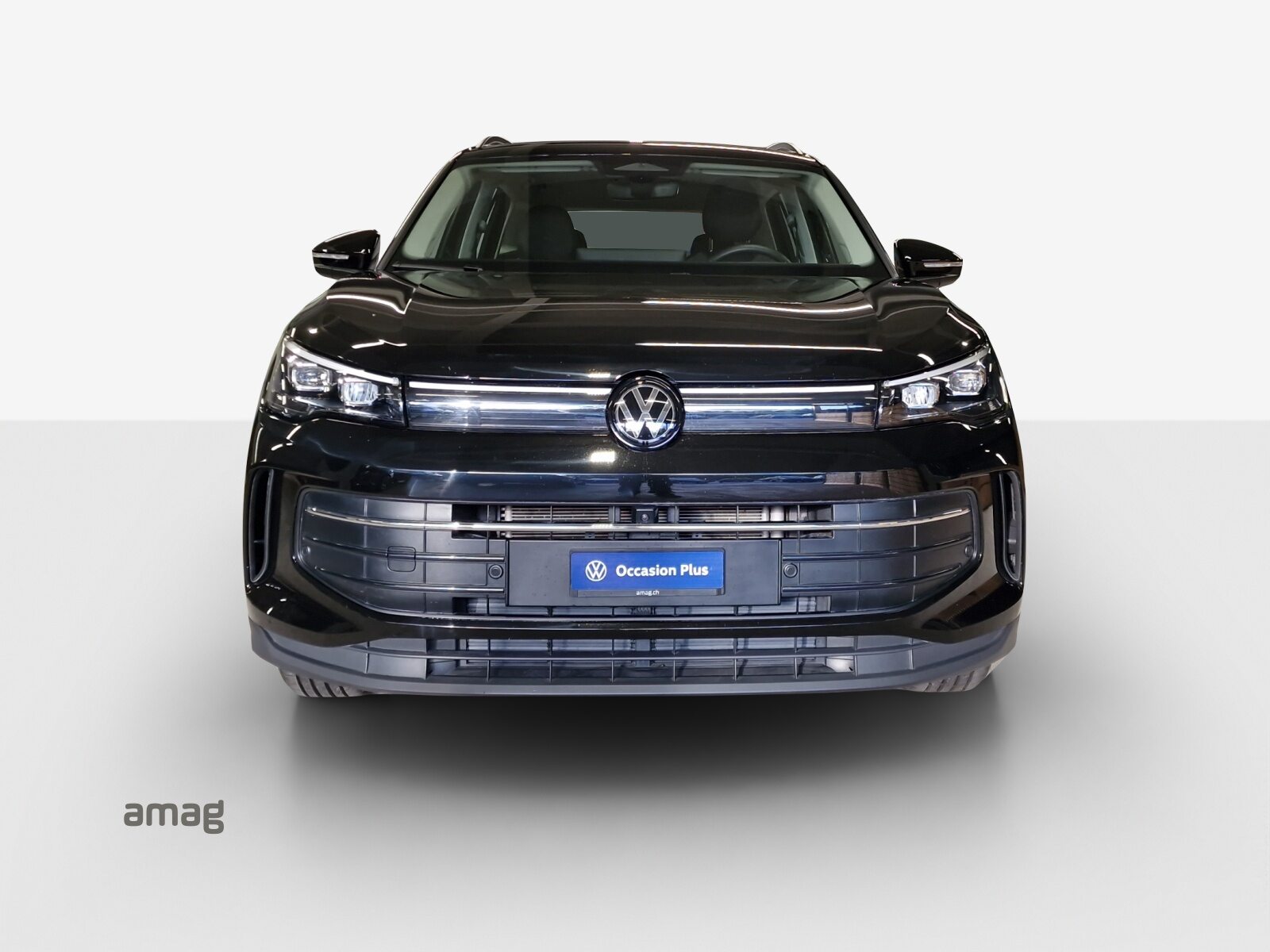 VW Tiguan Life, Petrol, Second hand / Used, Automatic - 7