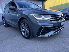 VW Tiguan 2.0TSI R-Line 4Motion DSG, Petrol, Second hand / Used, Automatic - 2