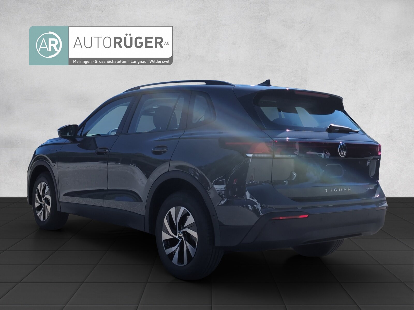 VW Tiguan Life, Hybride Rechargeable Essence/Électricité, Occasion / Utilisé, Automatique - 4