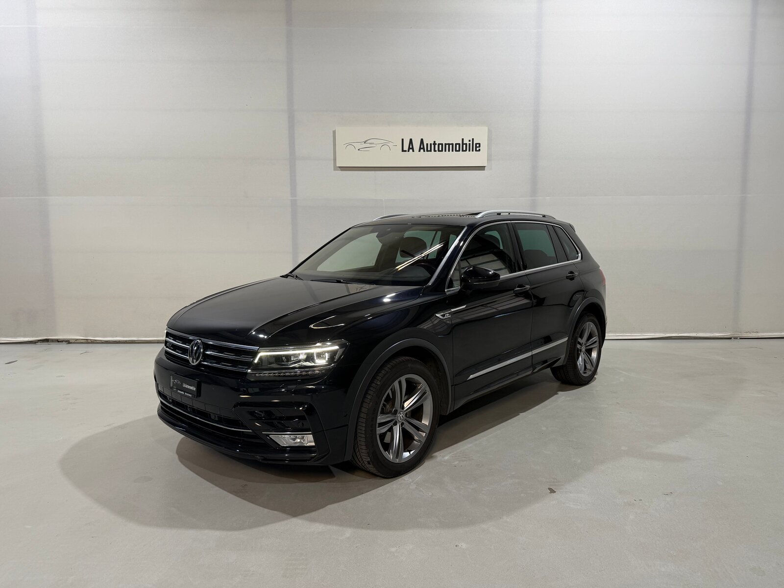VW Tiguan 2.0TSI R Line Highline 4Motion DSG