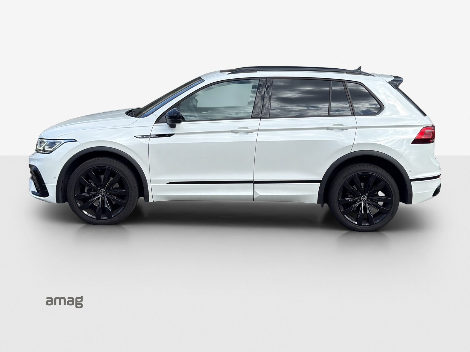 VW Tiguan R-Line, Benzina, Occasioni / Usate, Automatico - 2