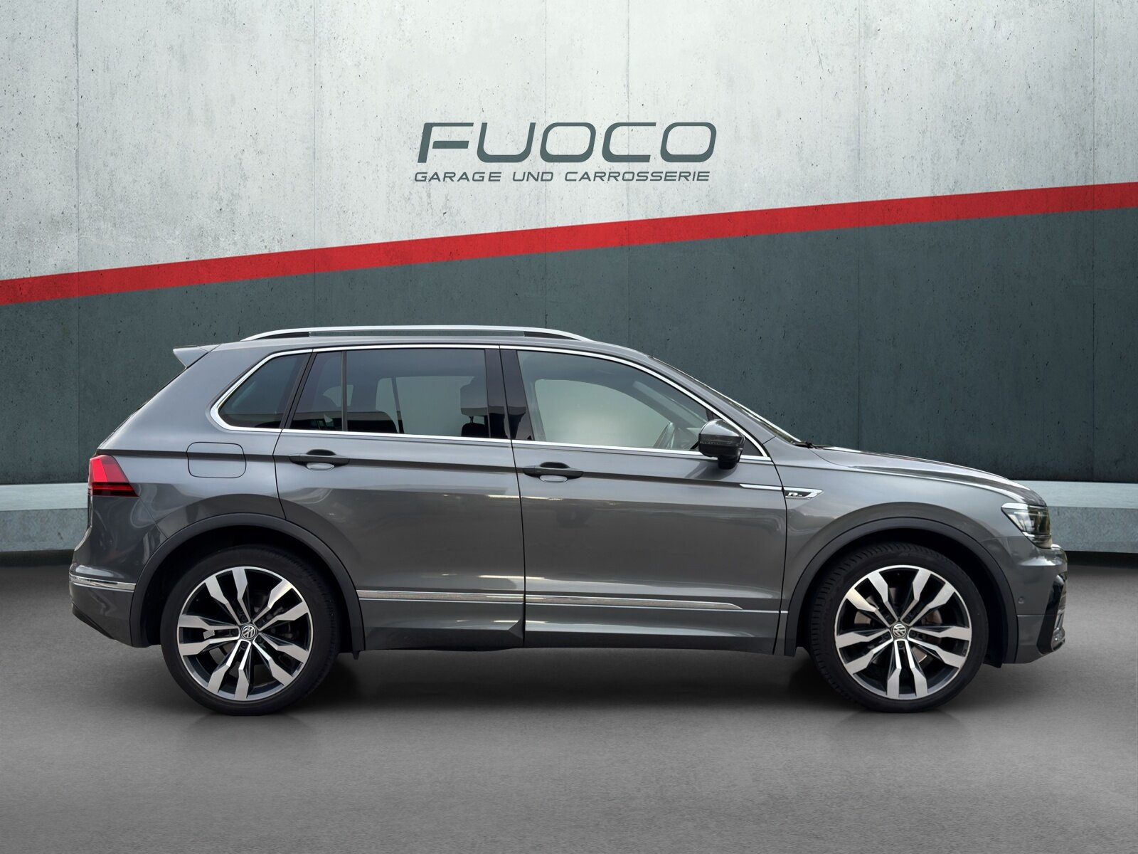 VW Tiguan 2.0TSI R-Line 4Motion DSG, Benzin, Occasion / Gebraucht, Automatik - 2