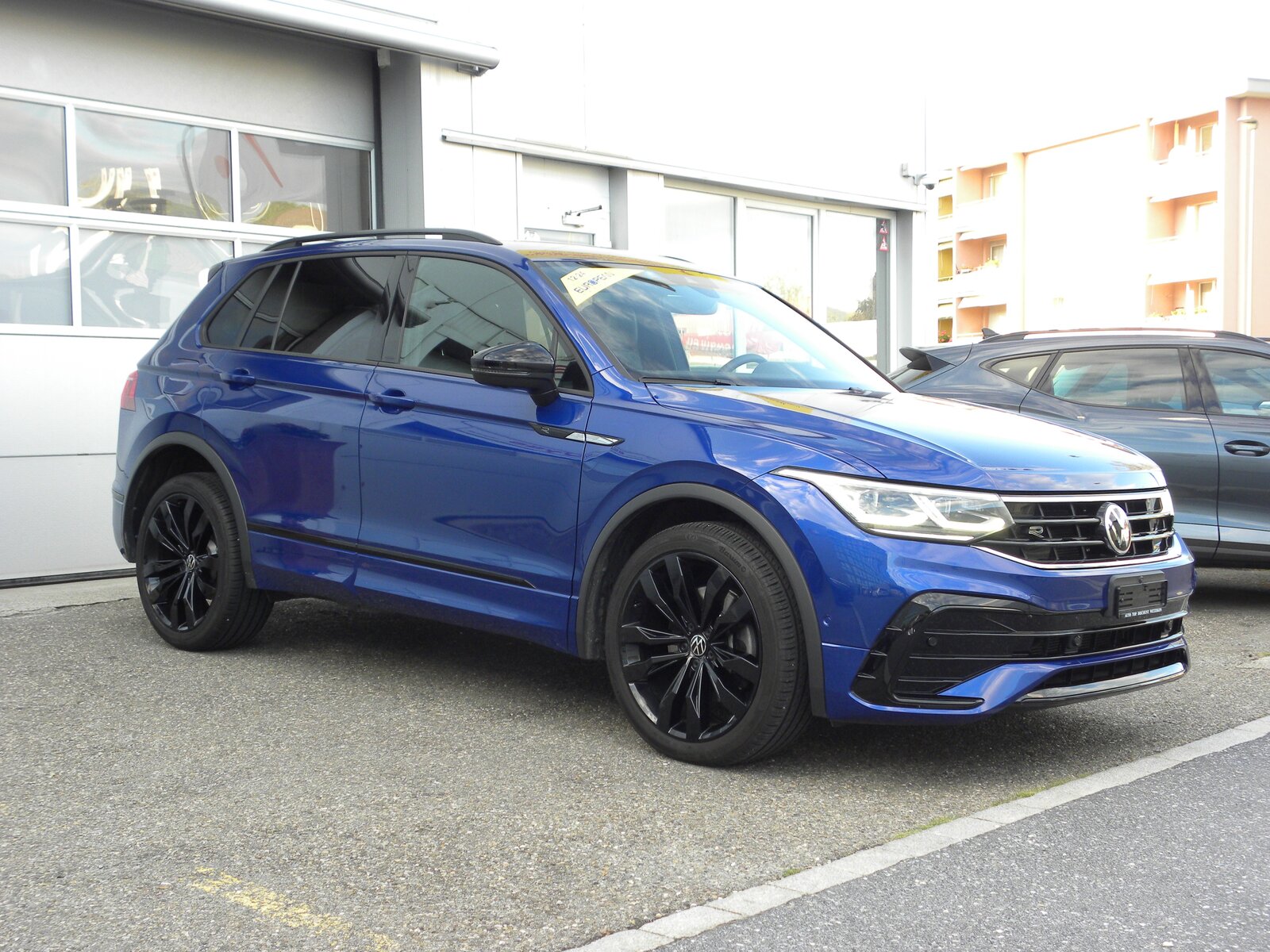 VW Tiguan 2.0 TDI SCR R-Line 4Motion DSG, Diesel, Second hand / Used, Automatic - 2