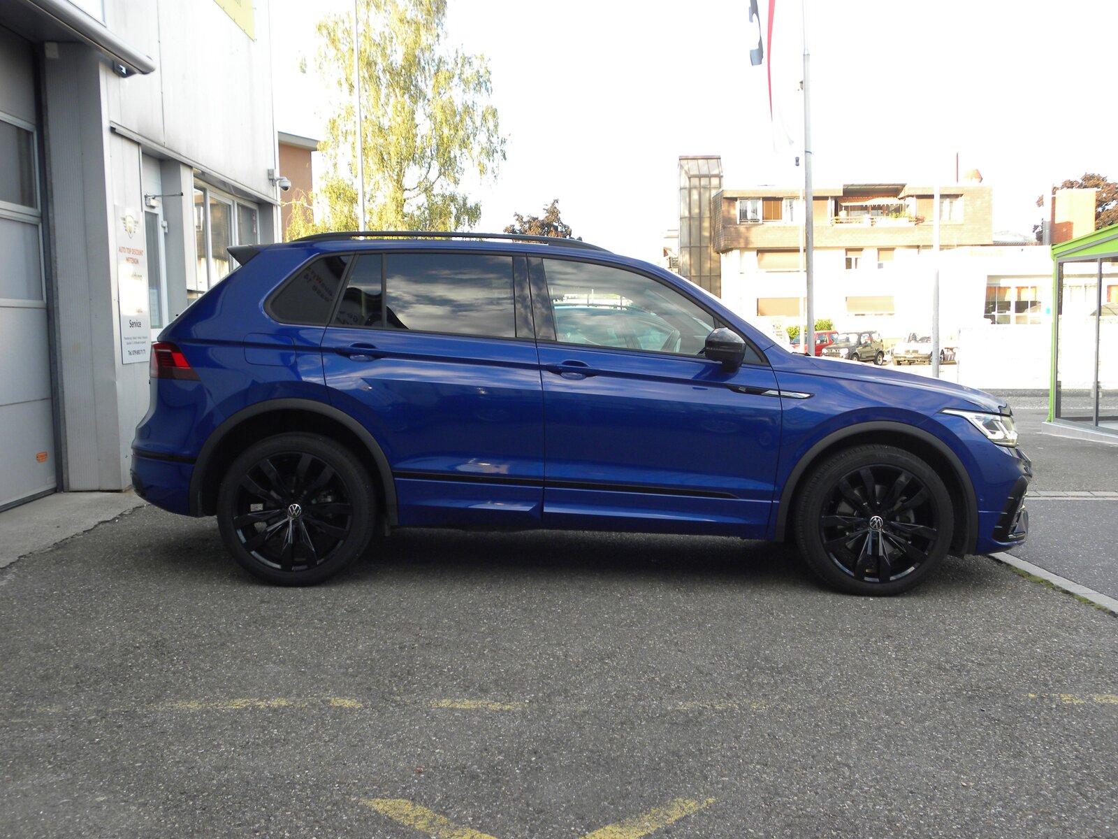 VW Tiguan 2.0 TDI SCR R-Line 4Motion DSG, Diesel, Second hand / Used, Automatic - 4