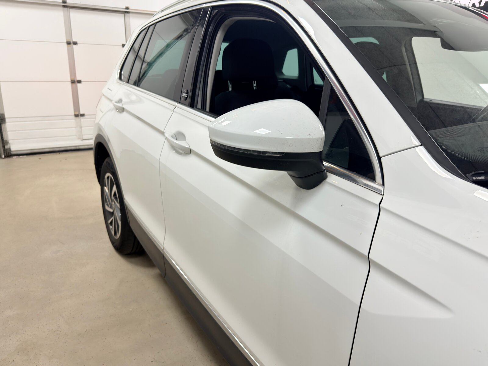 VW Tiguan 2.0 TDI SCR Comfortline 4Motion DSG hageschaden, Diesel, Second hand / Used, Automatic - 4
