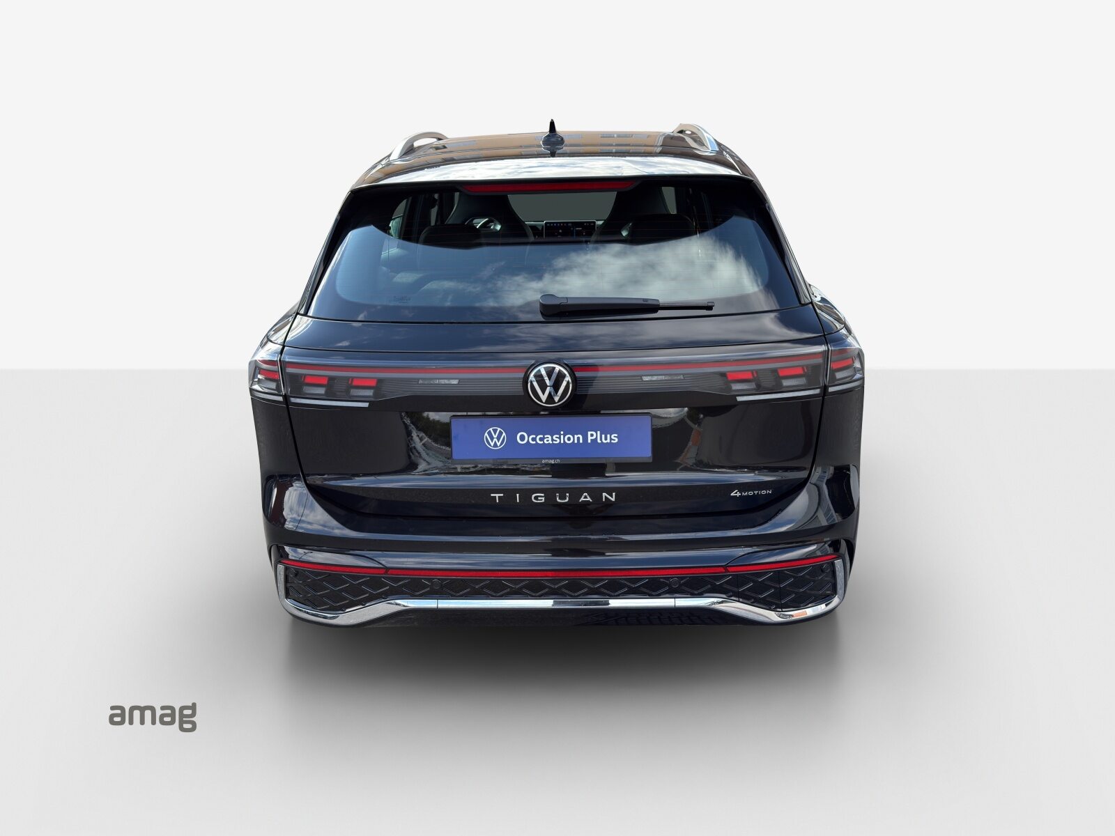 VW Tiguan R-Line, Petrol, Second hand / Used, Automatic - 4