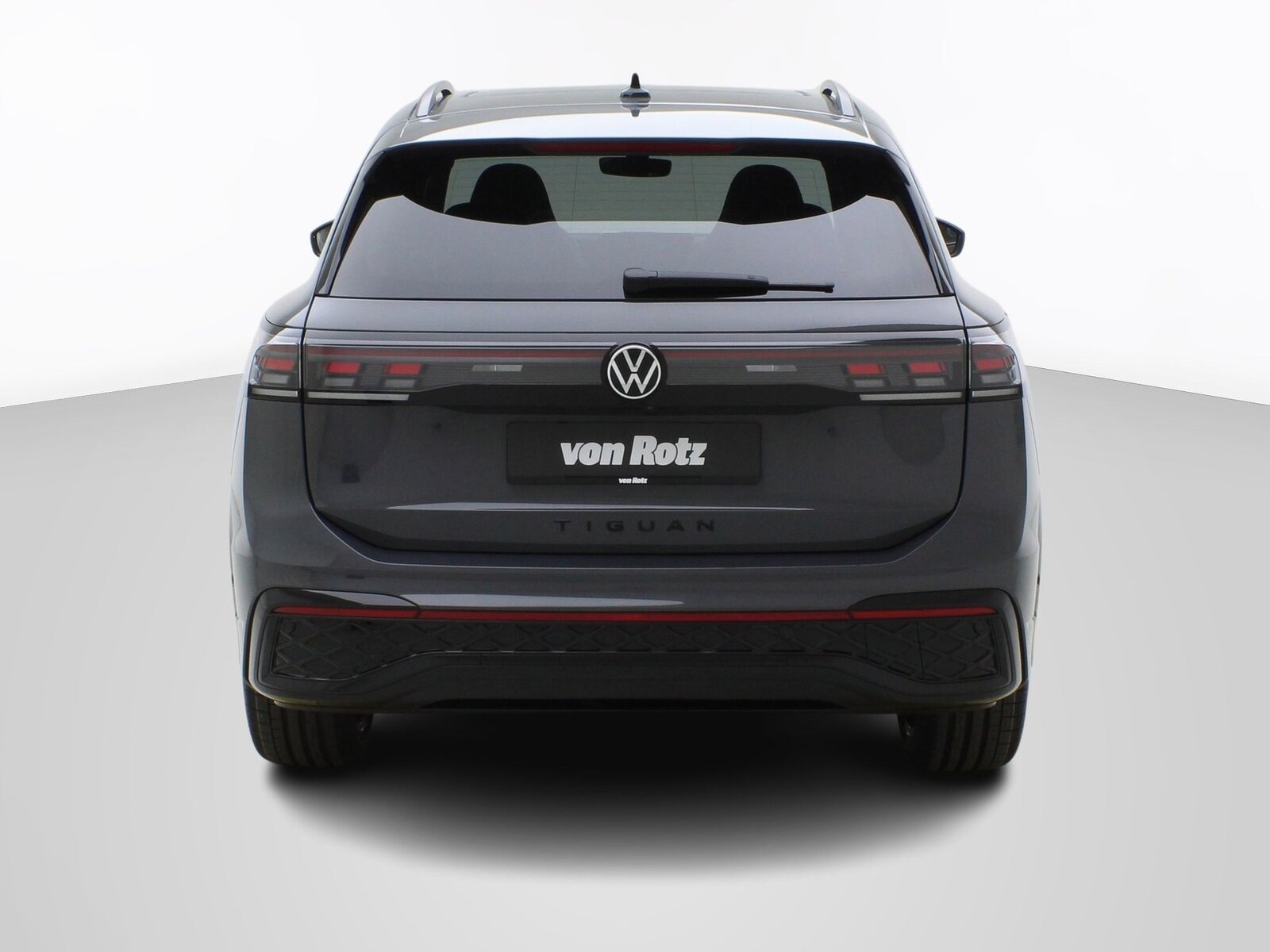 VW Tiguan 2.0 TSI DSG R-Line Black Style 4Motion **VW Werksgar, Benzin, Occasion / Gebraucht, Automatik - 4