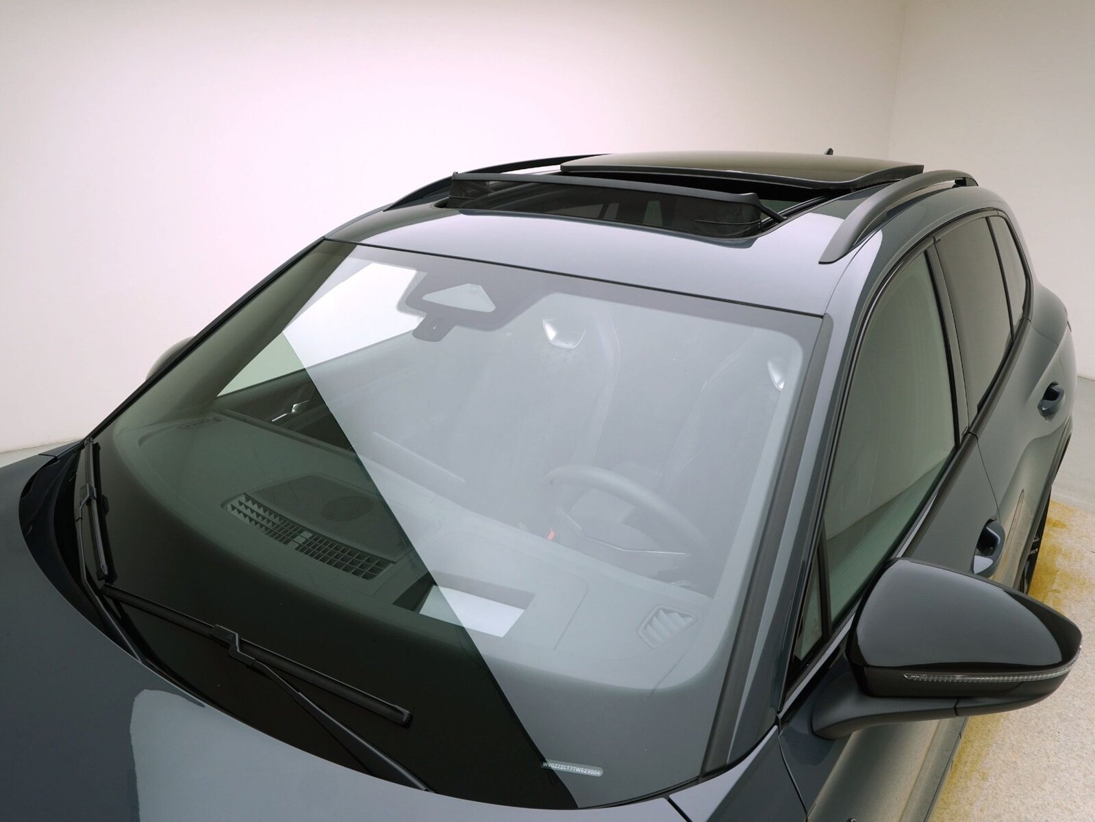 VW Tiguan 2.0 TSI DSG R-Line Black Style 4Motion **VW Werksgar, Benzin, Occasion / Gebraucht, Automatik - 7