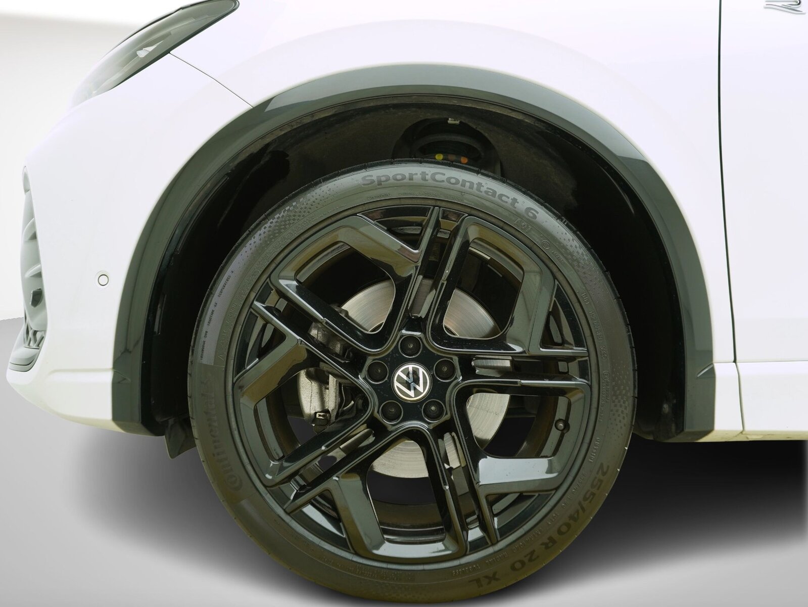 VW Tiguan 2.0 TSI DSG R-Line Black Style 4Motion **VW Werksgar, Essence, Occasion / Utilisé, Automatique - 7