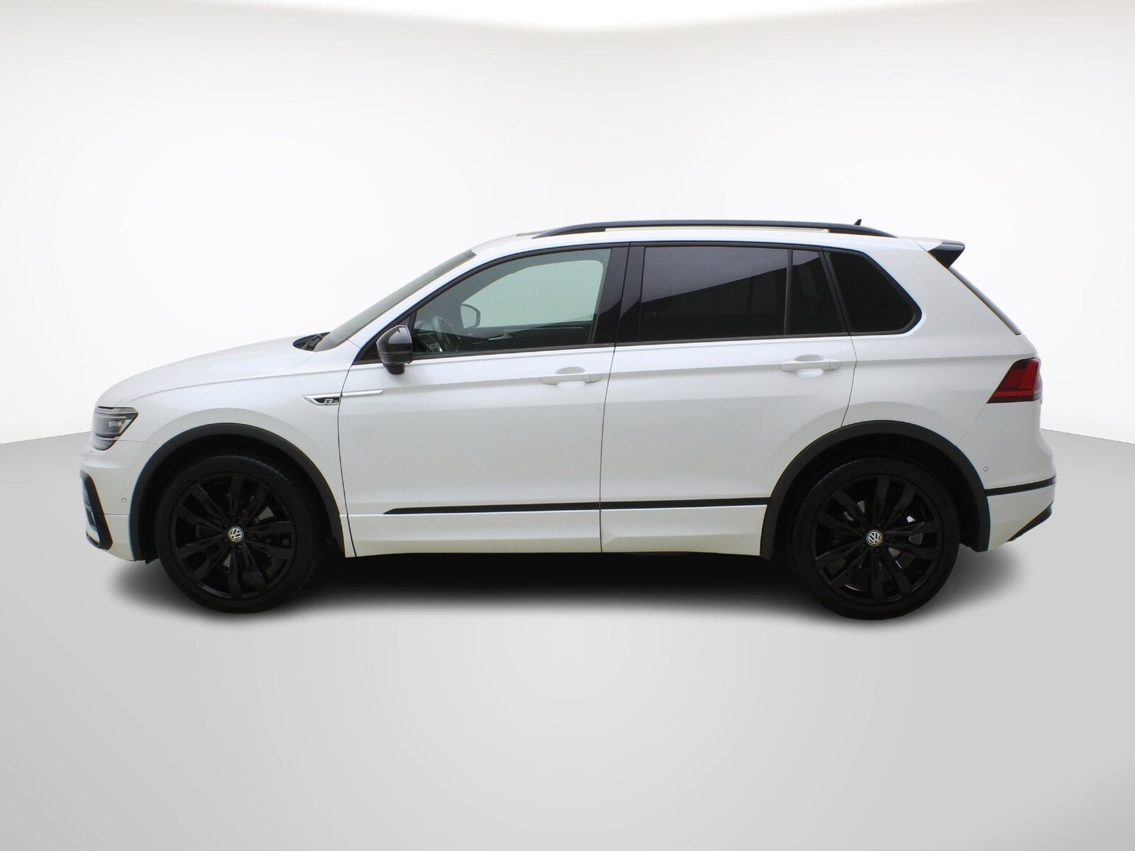 VW Tiguan 2.0 TSI DSG R-Line 4Motion, Petrol, Second hand / Used, Automatic - 3