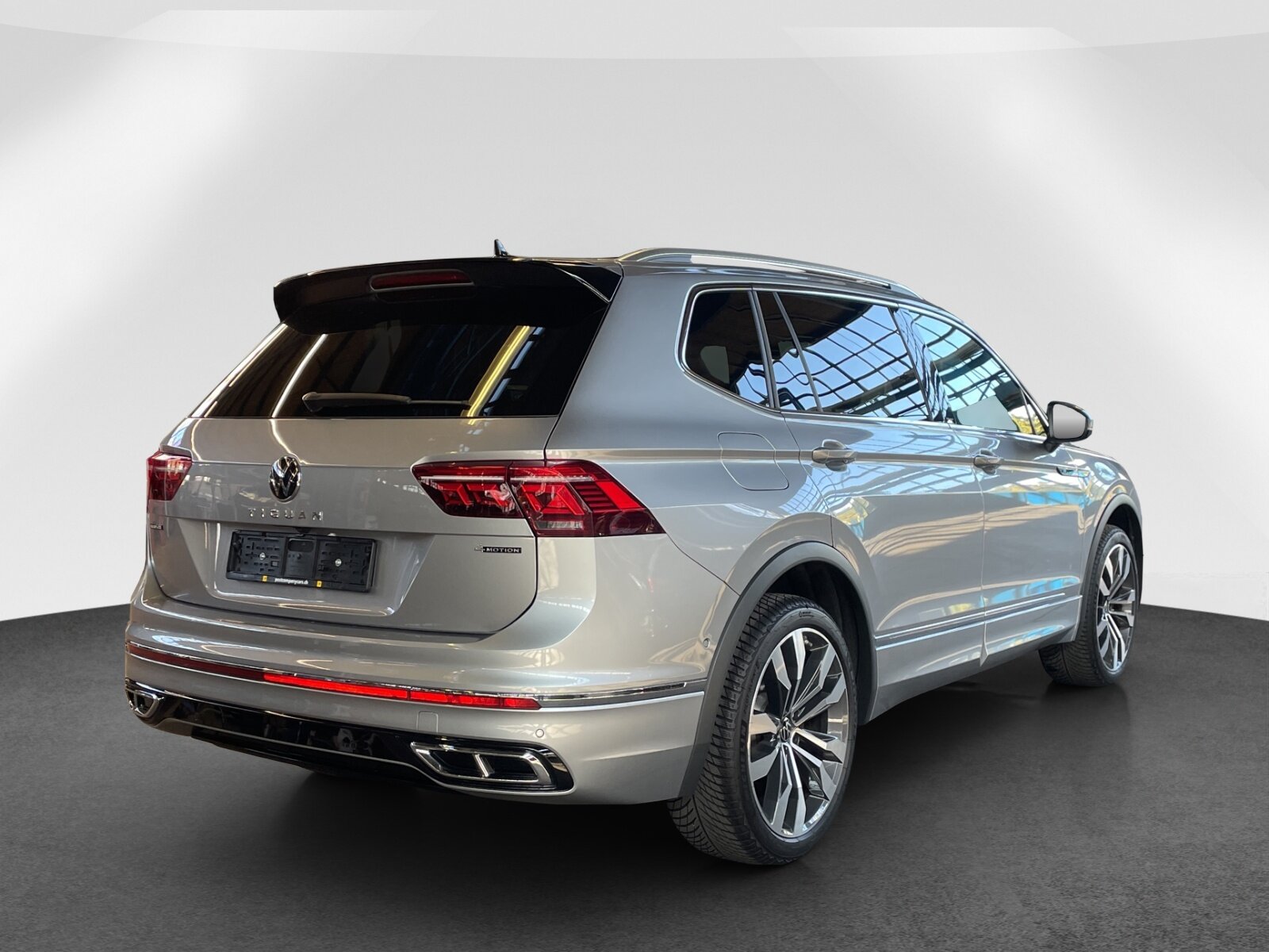 VW Tiguan Allspace 2.0 TSI R-Line DSG, Benzin, Occasion / Gebraucht, Automatik - 7