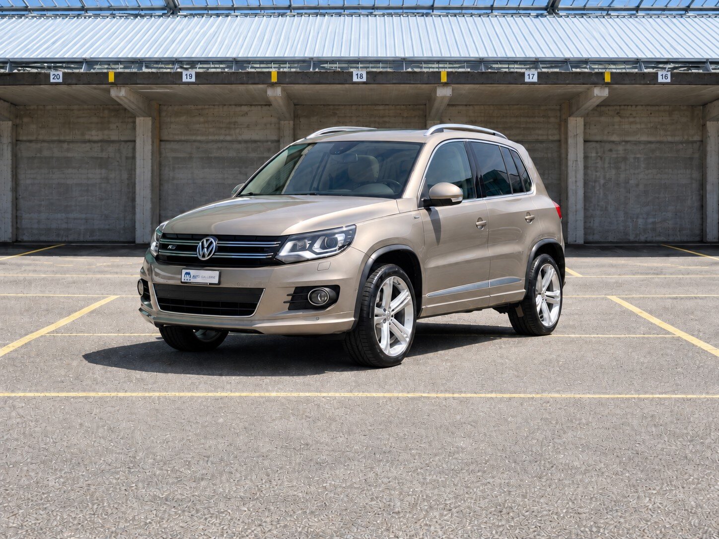 VW Tiguan 2.0 TSI R-Line Design 4Motion DSG