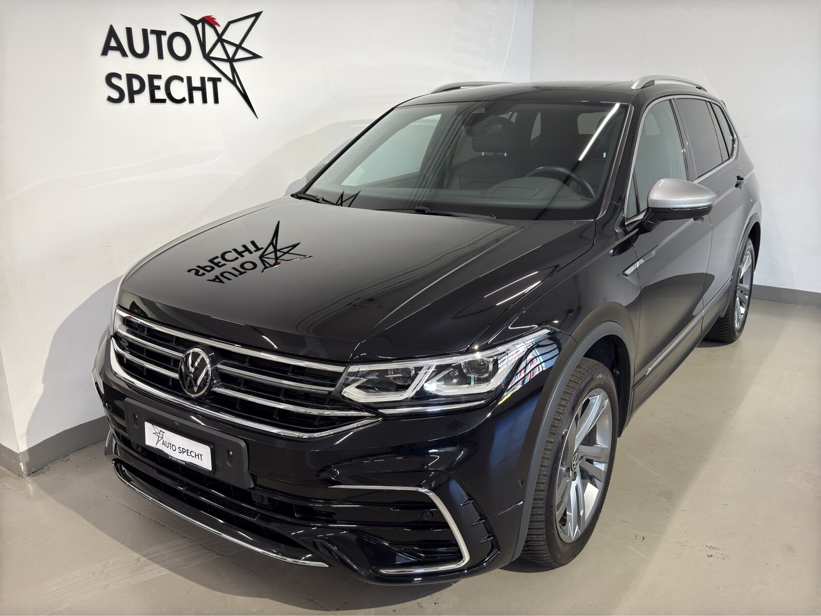 VW Tiguan Allspace 2.0TSI R-Line 4Motion DSG