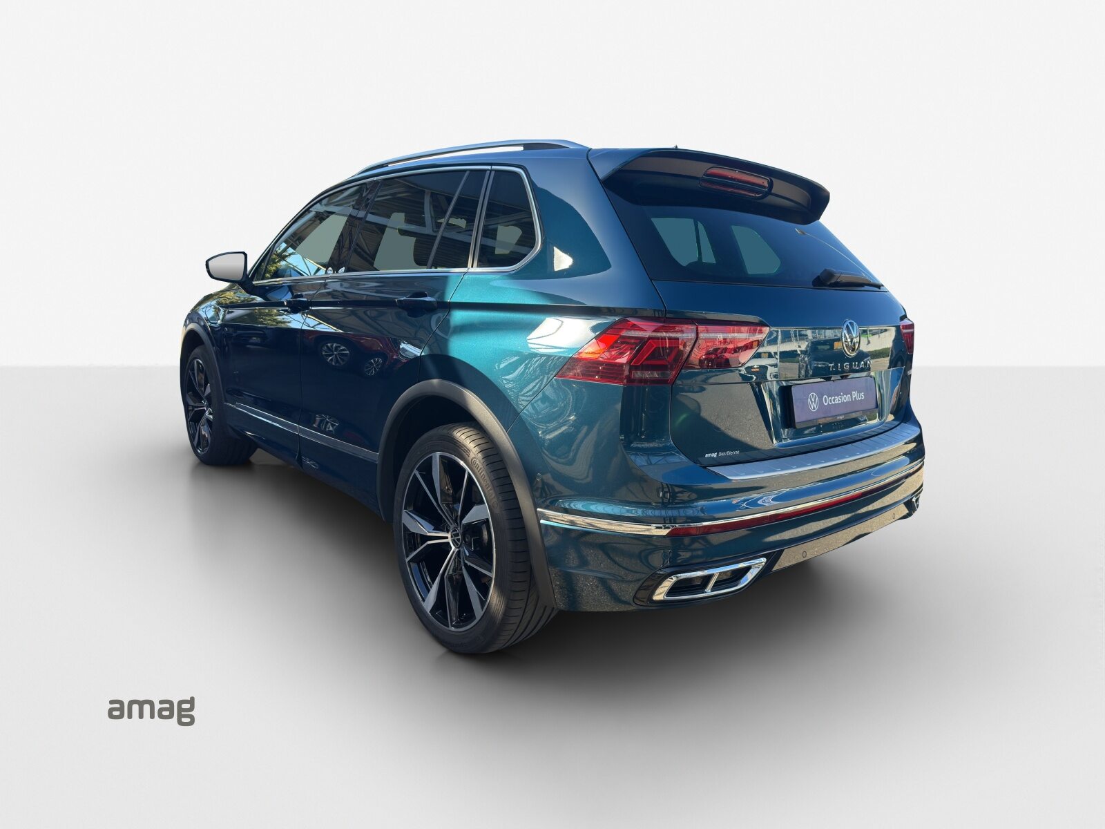 VW Tiguan R-Line SELECTION PHEV, Full-Hybrid Petrol/Electric, Second hand / Used, Automatic - 3